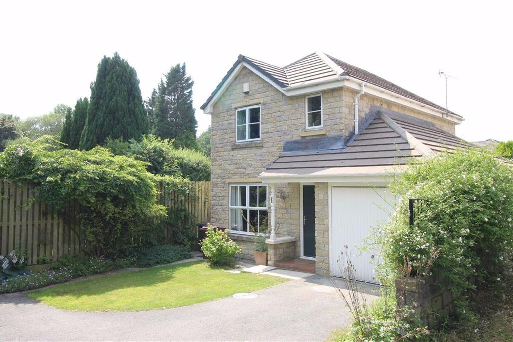 Overdale Drive, Glossop 3 bed detached house £330,000