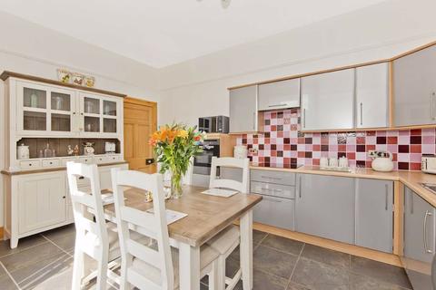 2 Victoria Place, Union Street, Coupar Angus, PH13 9AQ
