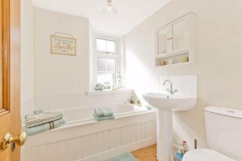 2 Victoria Place, Union Street, Coupar Angus, PH13 9AQ