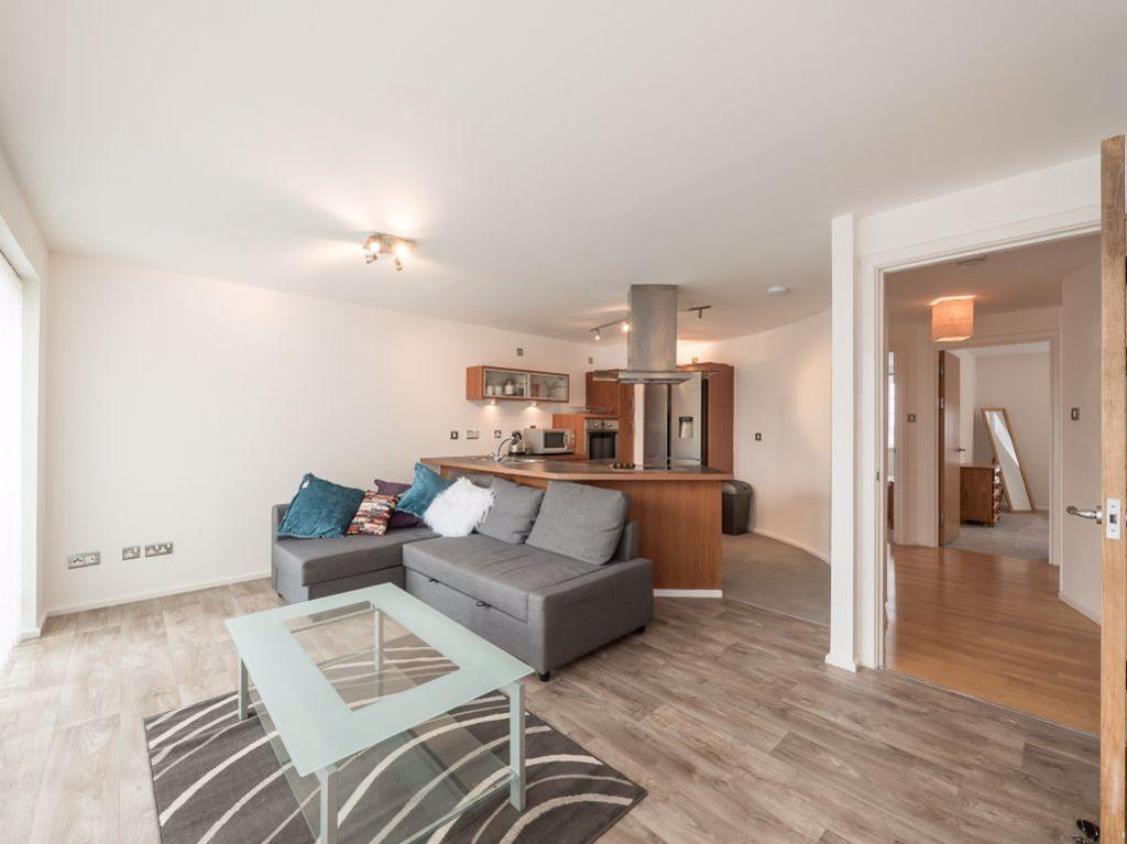 BREADALBANE STREET, LEITH, EH6 5JJ 2 bed flat £995 pcm (£230 pw)