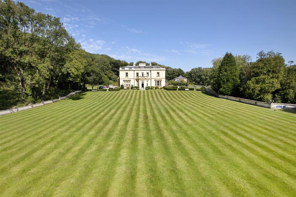 Widworthy Court, Wilmington, Honiton 3 bed apartment £325,000