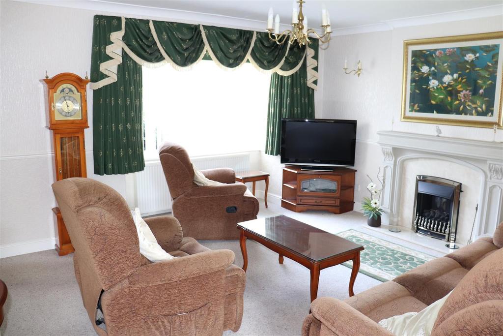 Highfield Way, Aldridge 3 bed link detached house £239,950