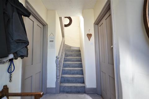 Henfwlch House Henfwlch Road, Carmarthen, SA33 6AA