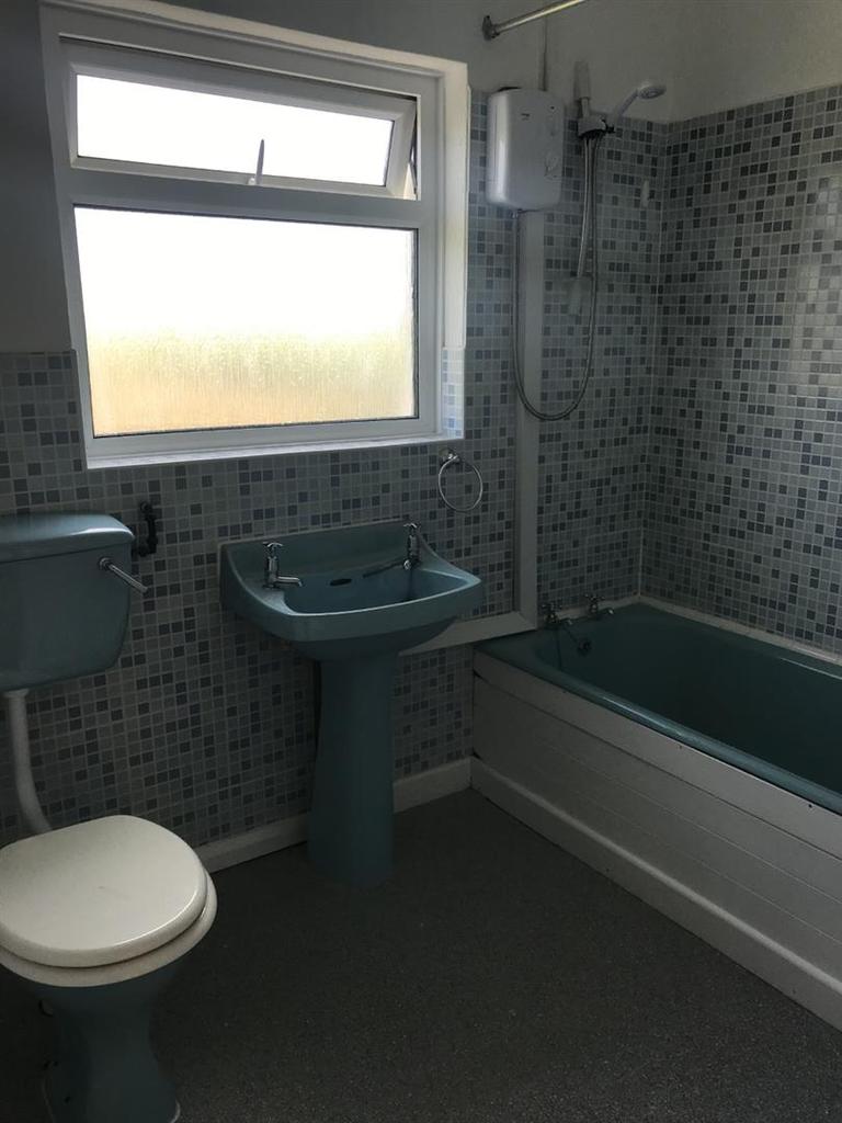 Bev Bath 1.jpg