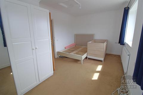 18 Beanacre Close, London, E9 5LB
