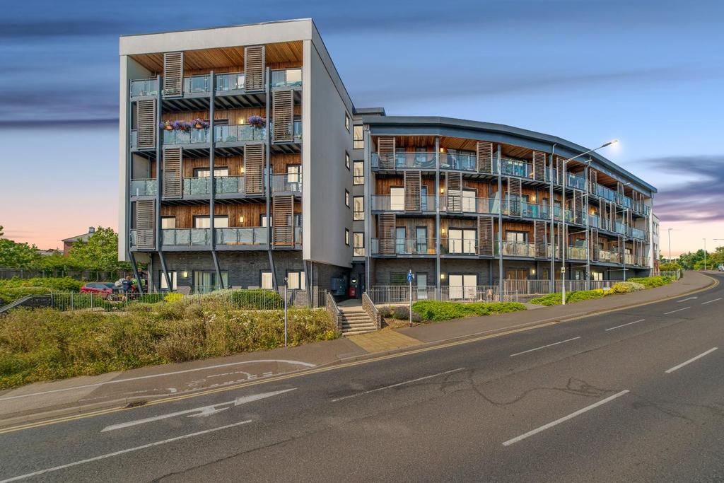 Turner Road, Colchester 2 bed apartment for sale £190,000