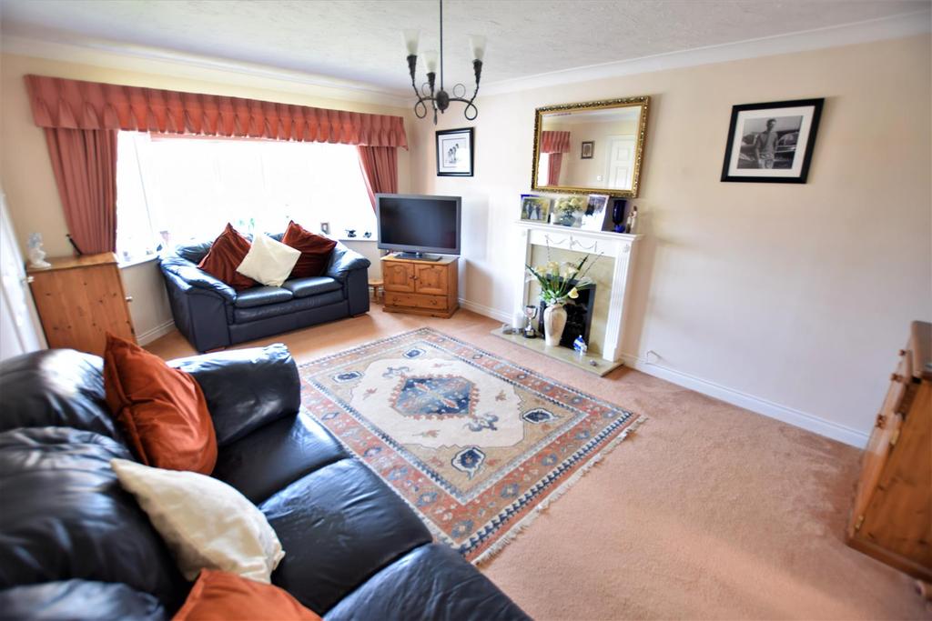 Nightingale Rise, Portishead 4 bed detached house £525,000