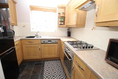 27 Cameron Grove, Eccleshill, Bradford, BD2 3DG