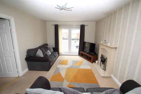 27 Cameron Grove, Eccleshill, Bradford, BD2 3DG