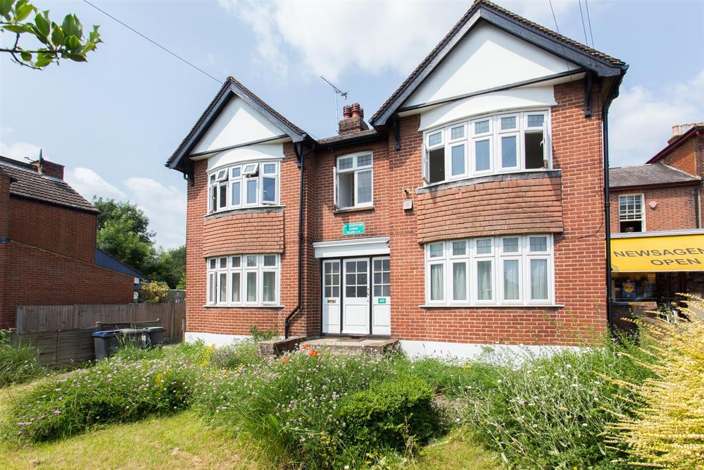 St. Stephens Road, Canterbury 1 bed flat £850 pcm (£196 pw)