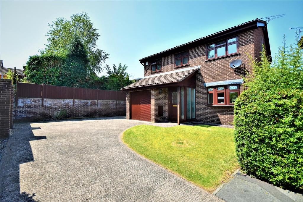 Daleside Avenue, Wrexham 4 bed detached house £300,000