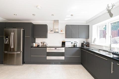 57c Morgan Crescent, Theydon Bois, Epping, CM16 7DU