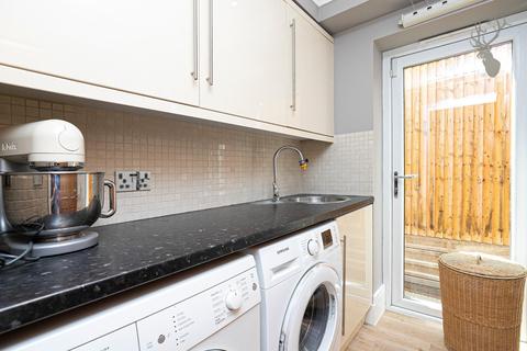 57c Morgan Crescent, Theydon Bois, Epping, CM16 7DU