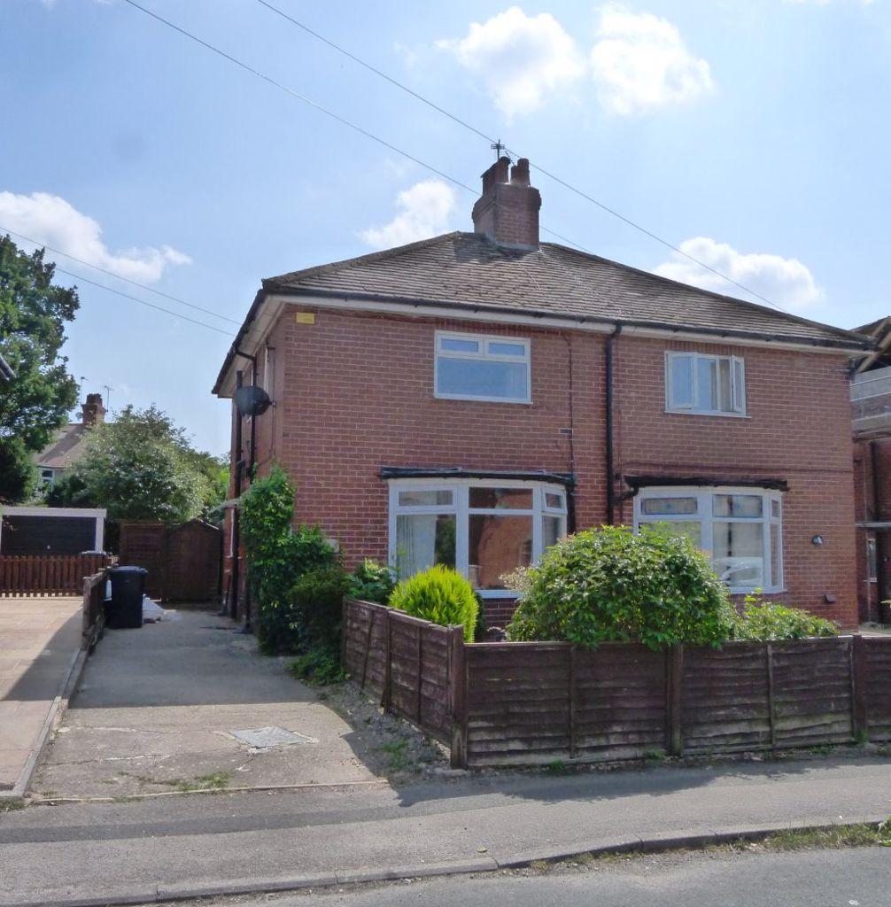 St Johns Road, Harrogate, HG1 3 bed semidetached house £825 pcm (£