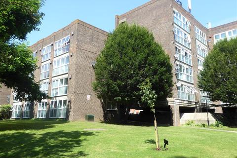 40 Harris Close, Hounslow, TW3 4JU