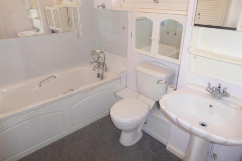 40 Harris Close, Hounslow, TW3 4JU