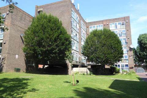 40 Harris Close, Hounslow, TW3 4JU
