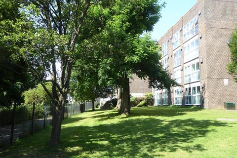 40 Harris Close, Hounslow, TW3 4JU