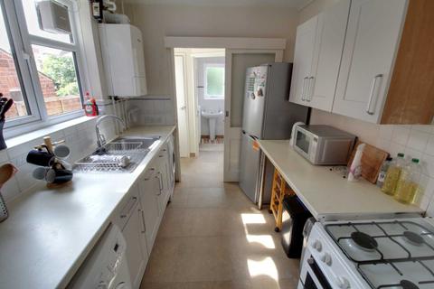 29 Amherst Road, Reading, RG6 1NU