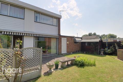 1 Quarles Close, Romford, RM5 2LP