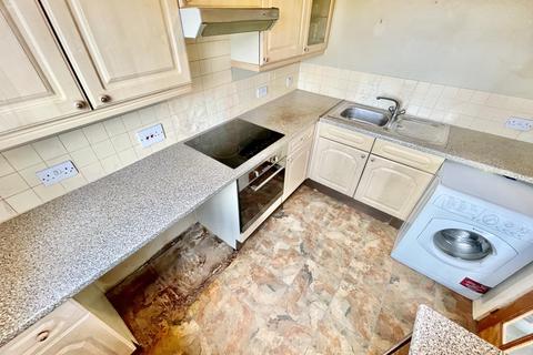 1/2, 1 Kildale Road, Lochwinnoch, PA12 4DF