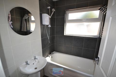 2 bedroom end of terrace house to rent, Richmond Street, CV2