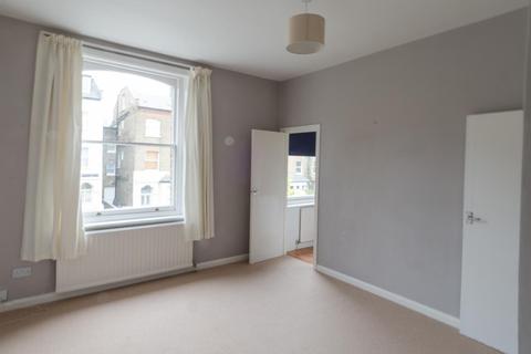 Flat 4, 16 Alexandra Grove, London, N4 2LF