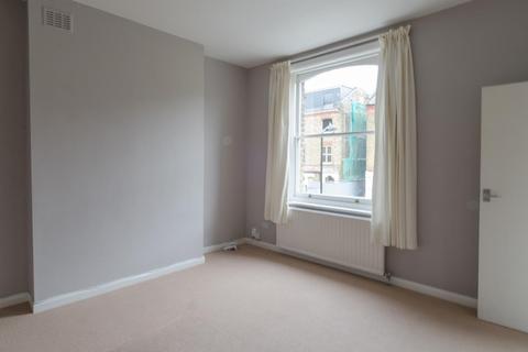 Flat 4, 16 Alexandra Grove, London, N4 2LF
