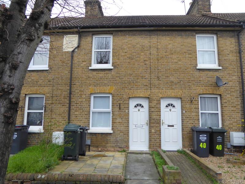 Colney Road, Dartford, DA1 1TX 3 bed terraced house £1,150 pcm (£265 pw)