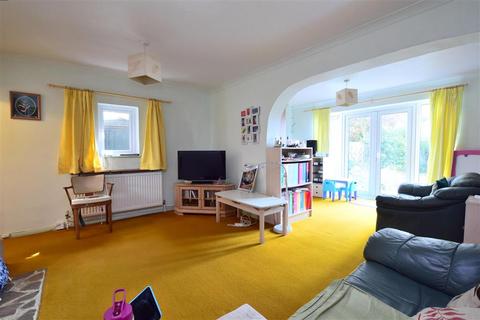 9 Johns Close, Peacehaven, BN10 7UQ