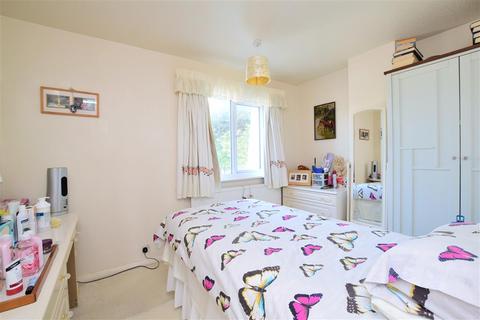 9 Johns Close, Peacehaven, BN10 7UQ