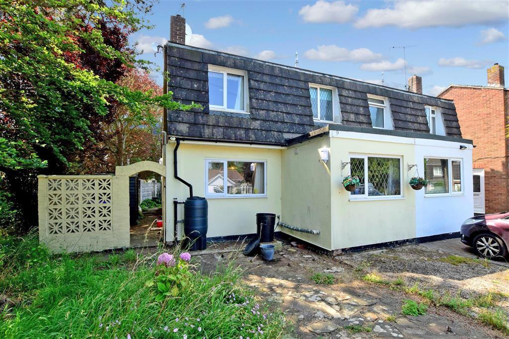 Johns Close, Peacehaven, East Sussex 3 bed semidetached house £325,000