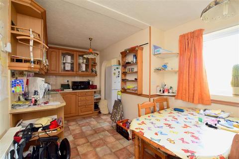 9 Johns Close, Peacehaven, BN10 7UQ