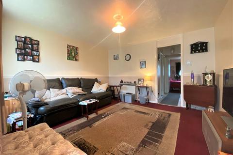 109 Abbotswood Way, Hayes, UB3 3PG
