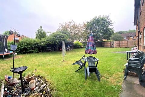 109 Abbotswood Way, Hayes, UB3 3PG