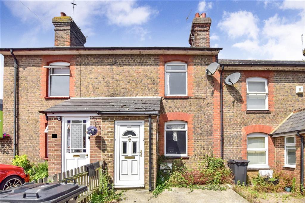 Alexandra Road, Uckfield, East Sussex 2 bed terraced house £260,000