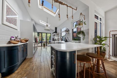undefined, Greenford Avenue, Hanwell, W7