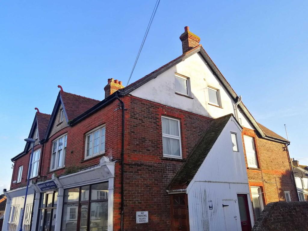 East Street, Selsey 2 bed flat £165,000