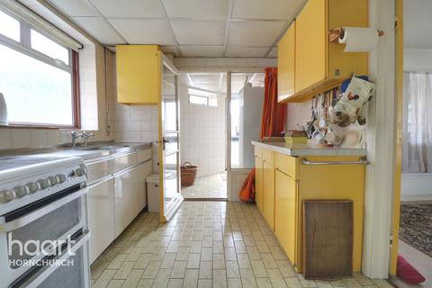 87 Hedingham Road, Hornchurch, RM11 3QH