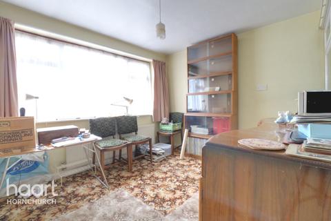 87 Hedingham Road, Hornchurch, RM11 3QH