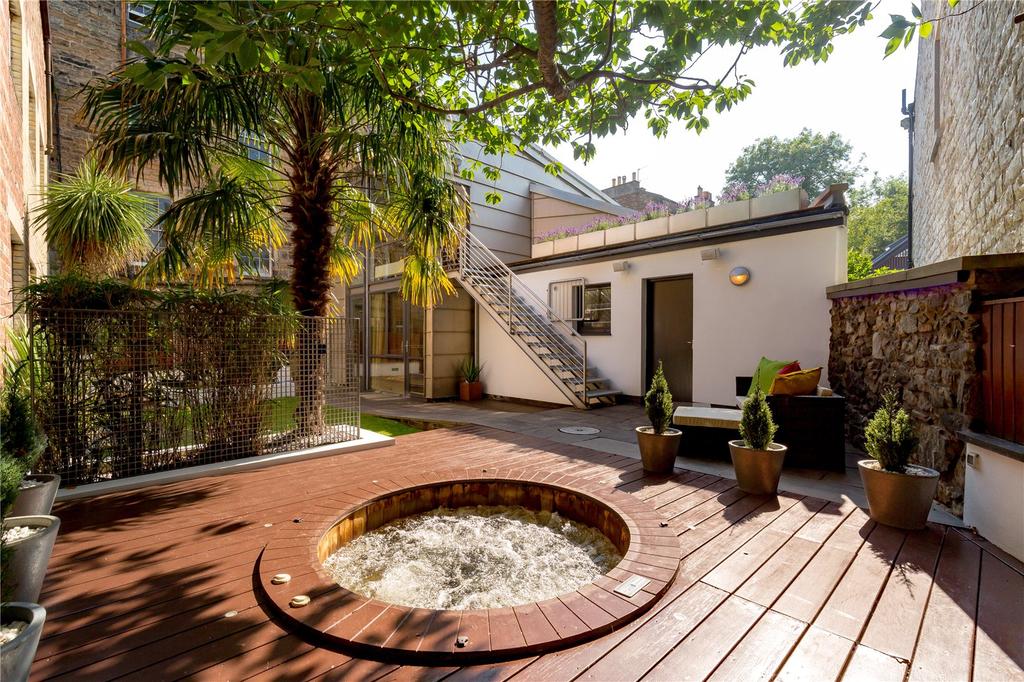 Hot Tub