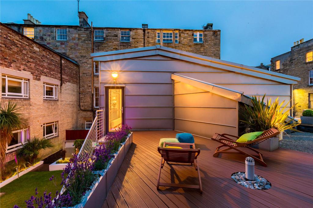 Roof Terrace - Night