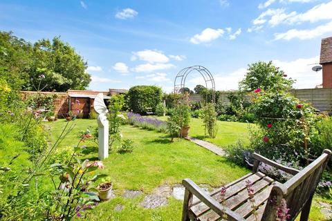 9 Woodbury Road, Clyst St George, Exeter, EX3 0RF