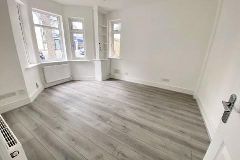 106 Limbury Road, Luton, LU3 2PL