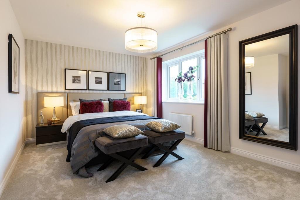 A second double bedroom with en suite shower room