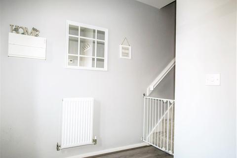 1 Furlong Drive, Kingswood, Hull, HU7 3FL