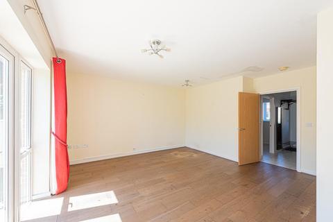 79 Parkview Way, Epsom, KT19 8FA