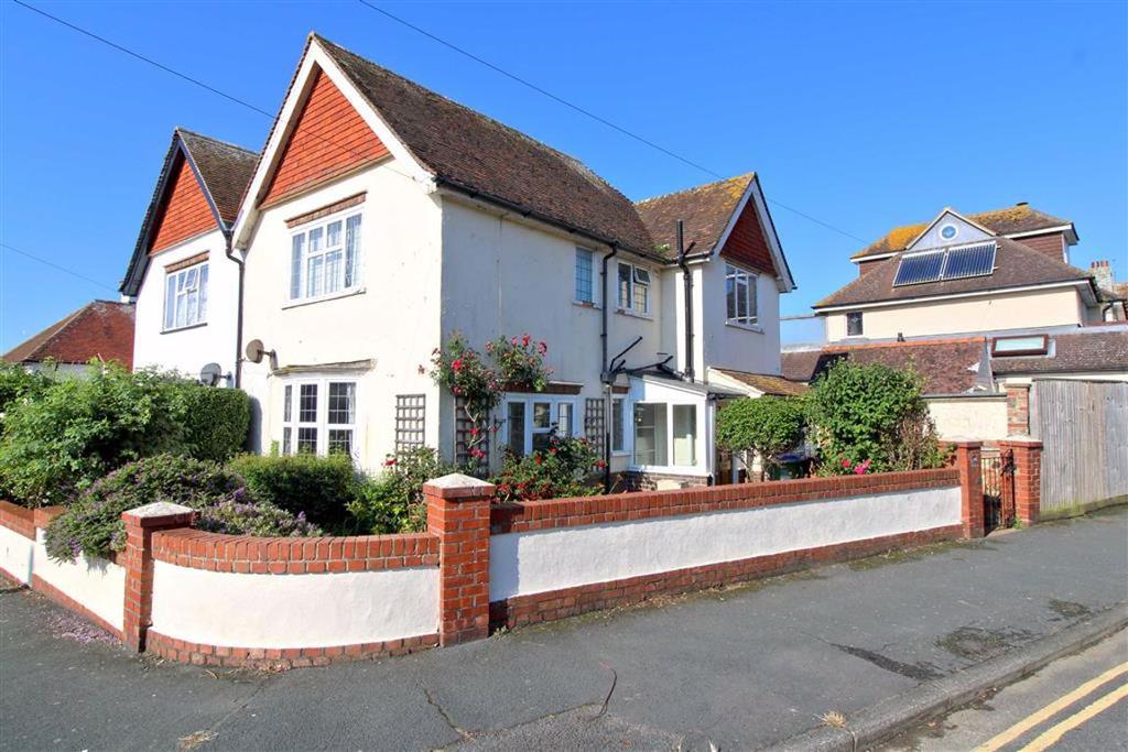 Bramber Road Seaford East Sussex 3 Bed Semi Detached House For Sale