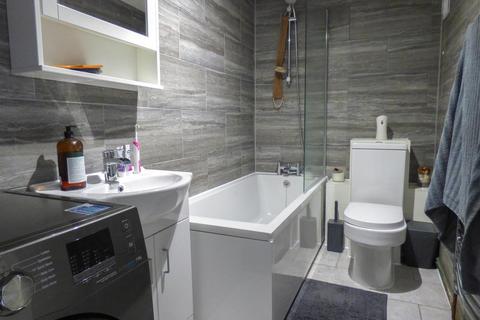 23 Ebbsfleet Walk, Northfleet, Gravesend, DA11 9EN