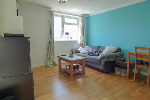 23 Ebbsfleet Walk, Northfleet, Gravesend, DA11 9EN